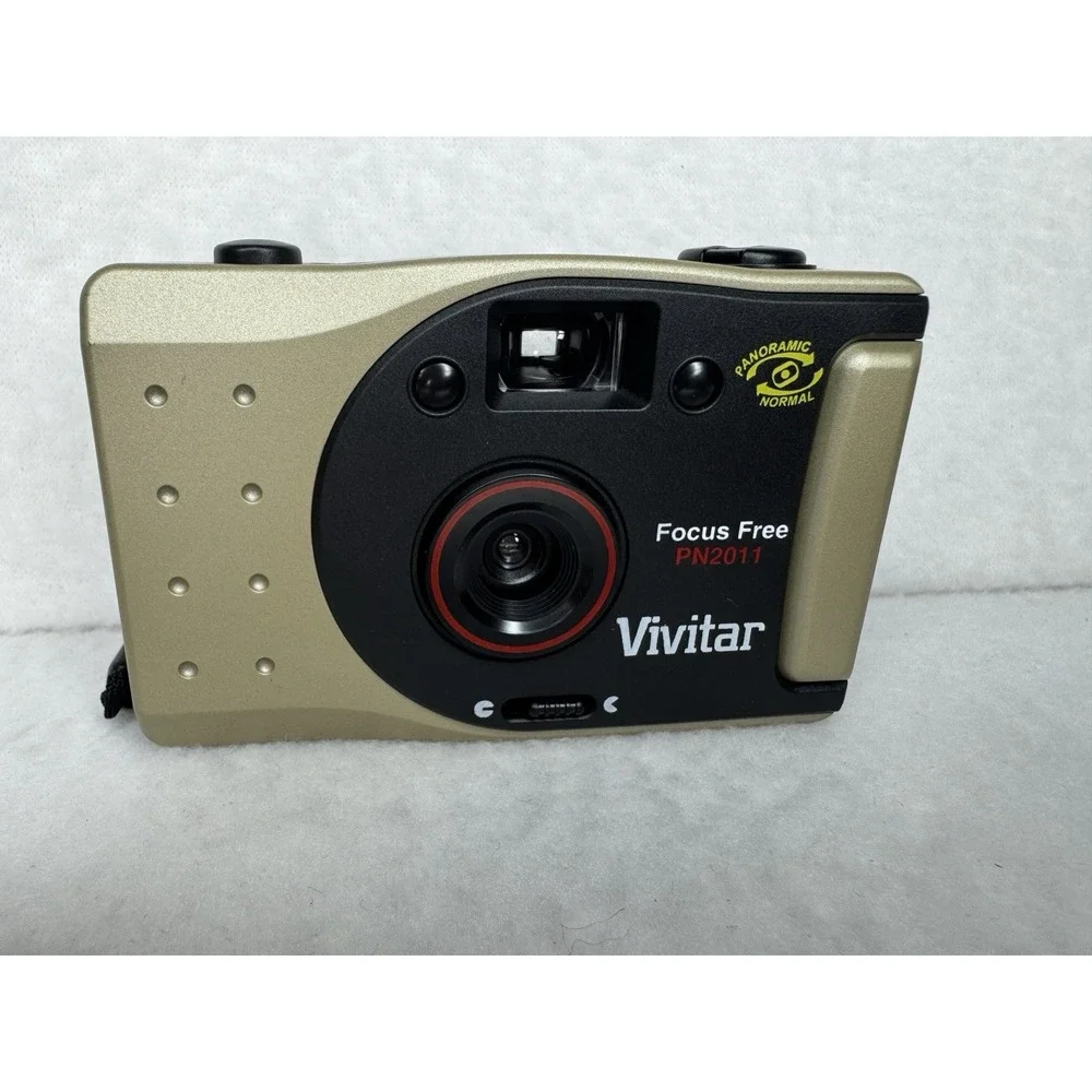 VIVITAR‎ PN2011 35mm Film Camera Panoramic Focus Free Point and Shoot -MINT
